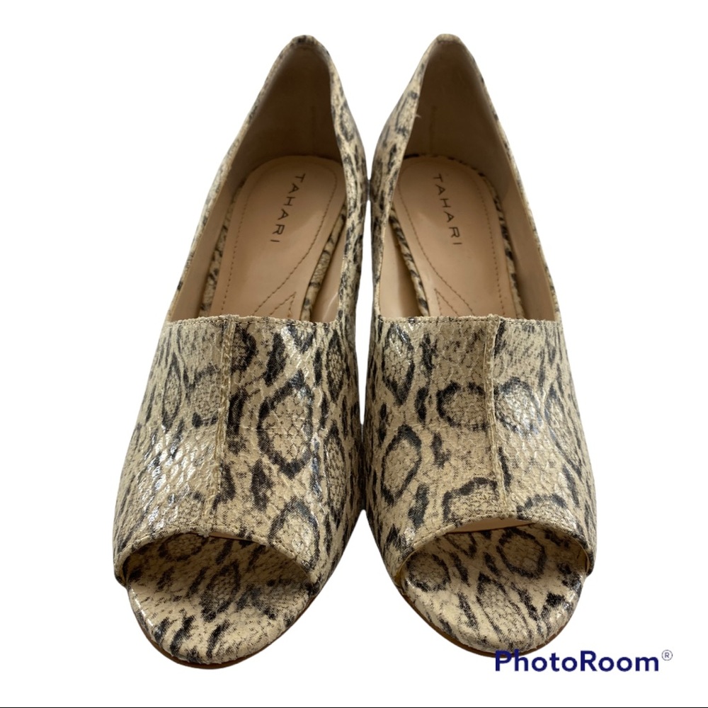 Tahari Dalton Animal Print Snakeskin Peep Toe Heels Size 7.5M